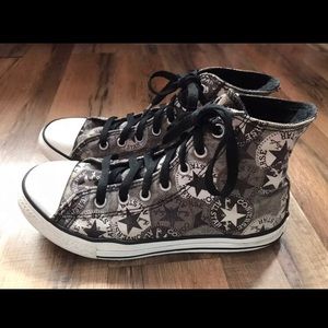 Converse shoes size 3 women’s